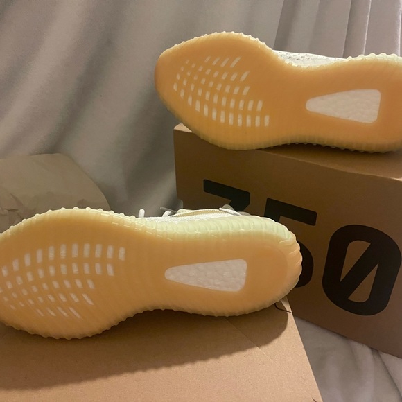 NWT Yeezy Adidas Boost 350 - Picture 11 of 12
